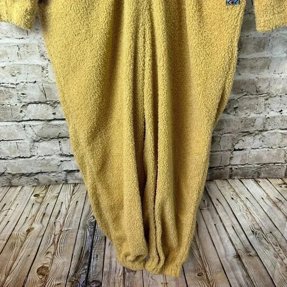 Urban Outfitters Women's One Piece Small Tan Pockets Polyester Pajamas Costume S - Picture 7 of 12